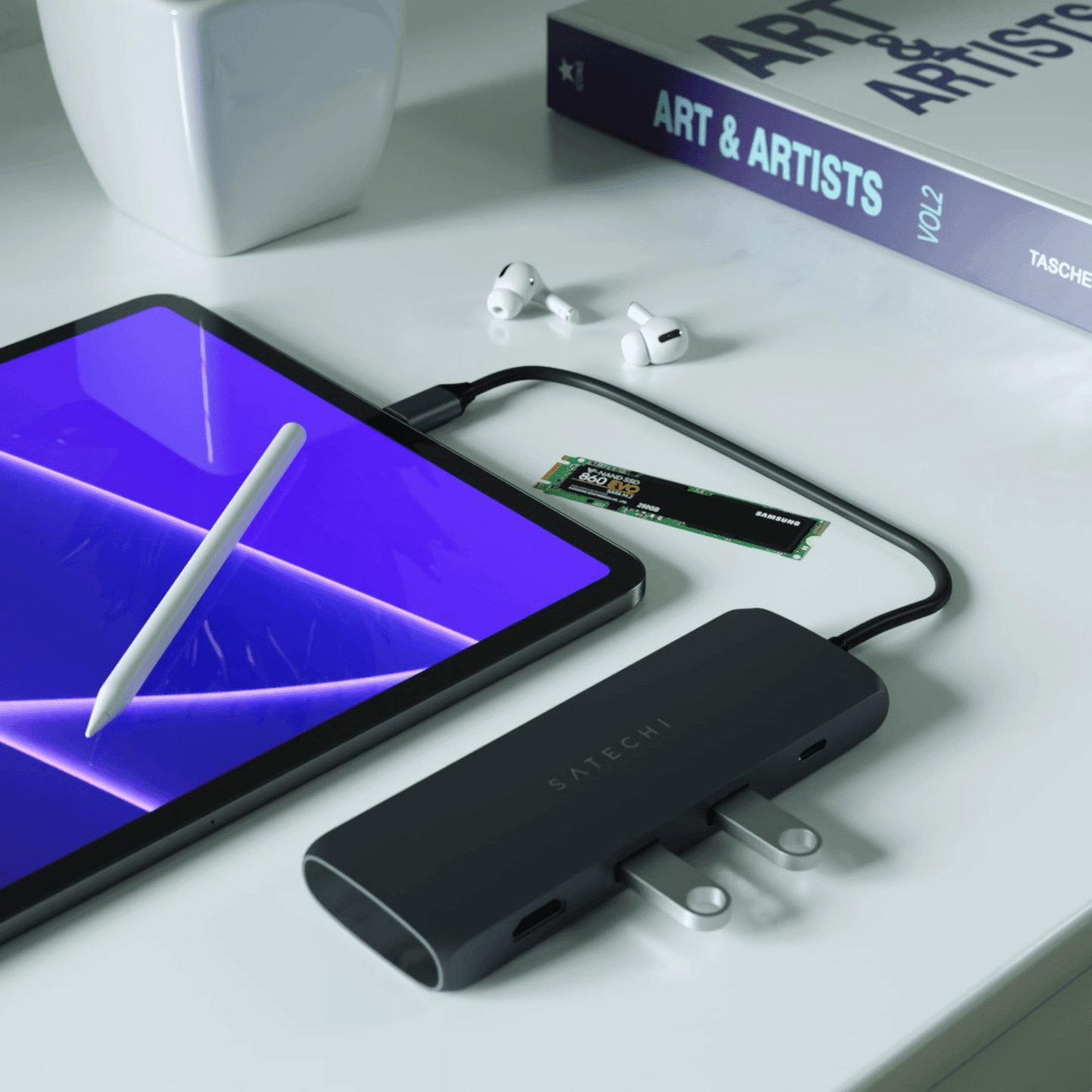 Satechi - USB-C Slim Alu Multiport Hub mit SSD Fach - Schwarz - Pazzar.ch